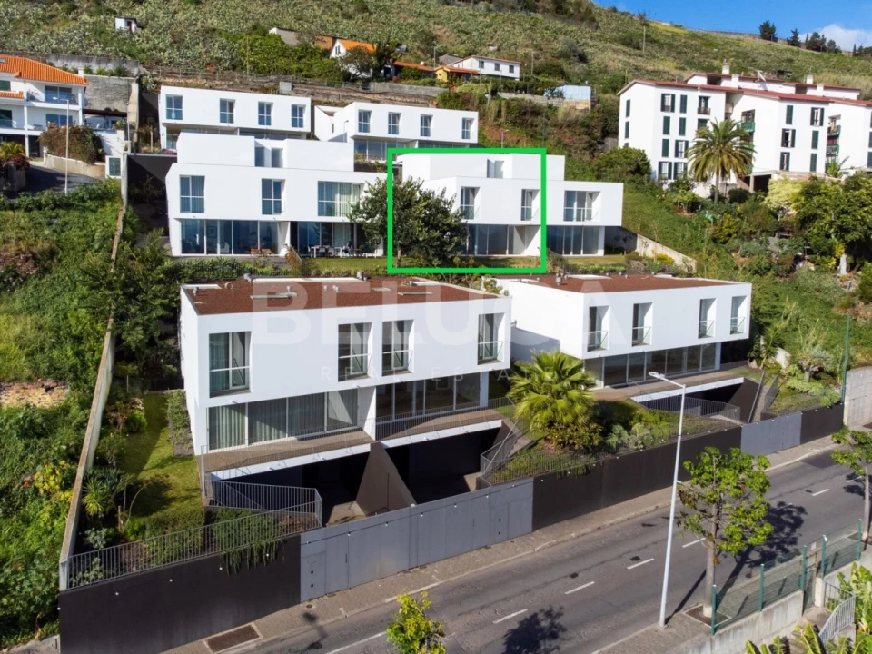 Moradia T3 para Venda em São Martinho Foto 2