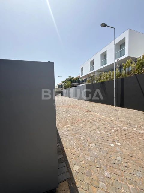 Moradia T3 para Venda em São Martinho