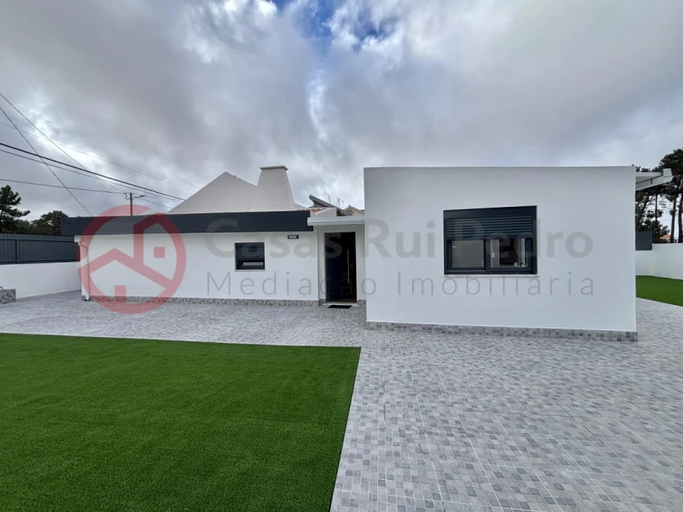 Moradia T3 para Venda em Fernao Ferro Foto 24