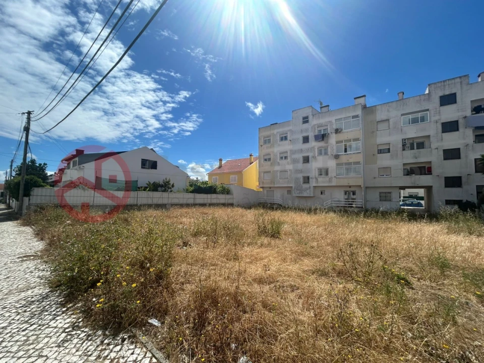 Terreno para Venda em Quinta do Conde Foto 2