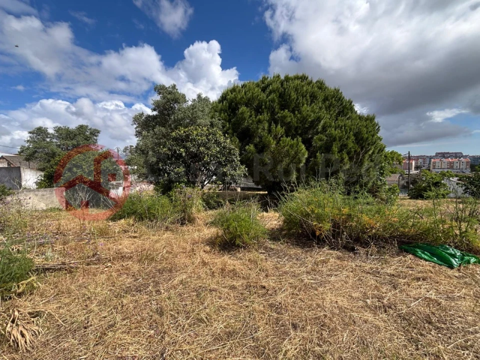 Terreno para Venda em Charneca de Caparica e Sobreda Foto 6