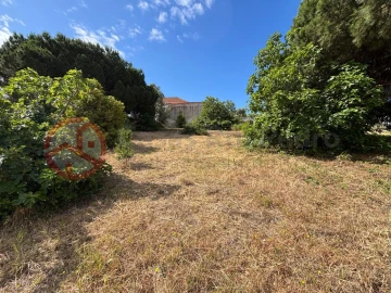 Terreno para Venda em Charneca de Caparica e Sobreda