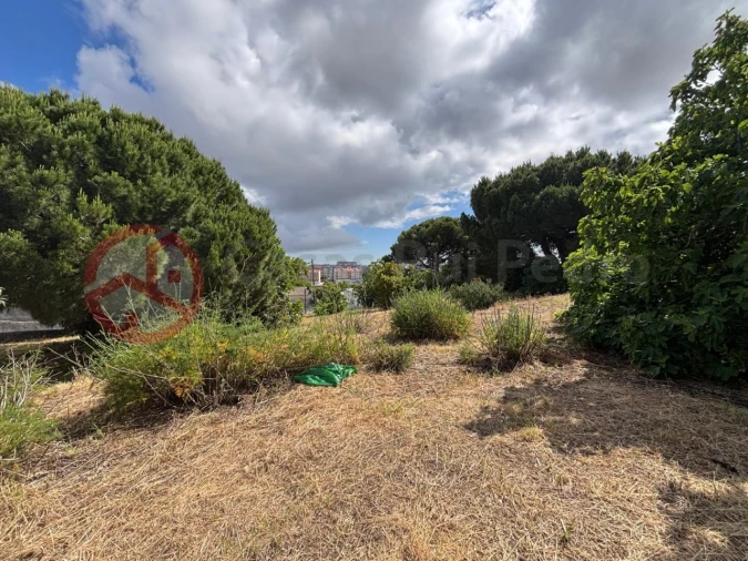 Terreno para Venda em Charneca de Caparica e Sobreda Foto 5