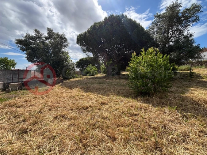 Terreno para Venda em Charneca de Caparica e Sobreda Foto 14