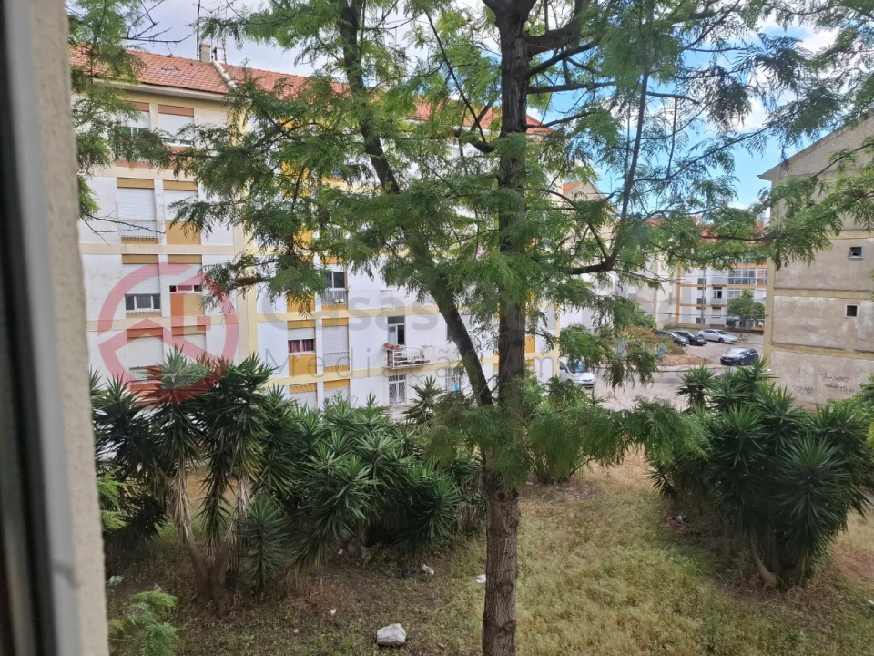 Apartamento T3 para Venda em Laranjeiro e Feijó Foto 24