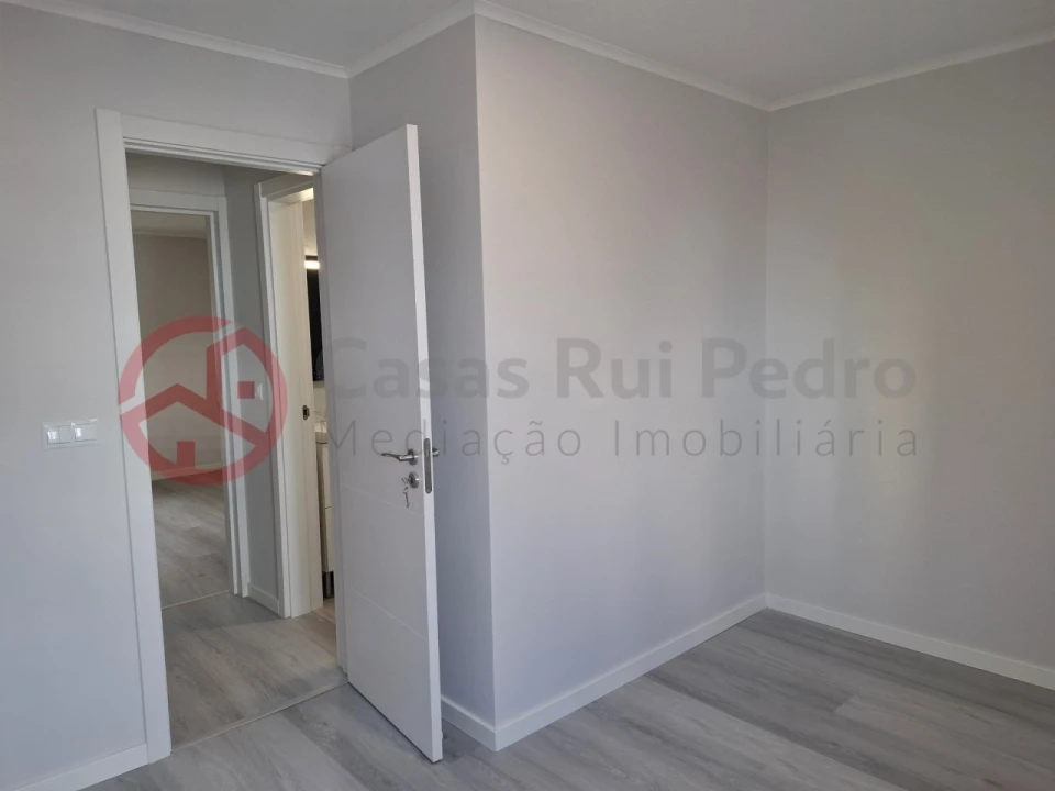 Apartamento T3 para Venda em Laranjeiro e Feijó Foto 15