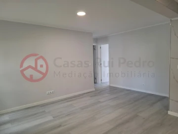 Apartamento T3 para Venda em Laranjeiro e Feijó