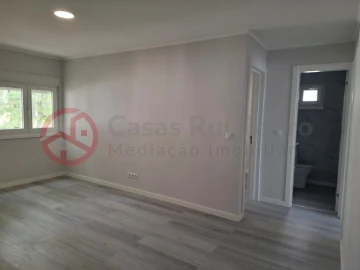 Apartamento T3 para Venda em Laranjeiro e Feijó
