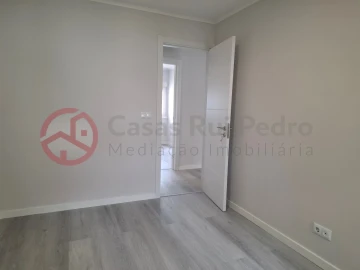 Apartamento T3 para Venda em Laranjeiro e Feijó