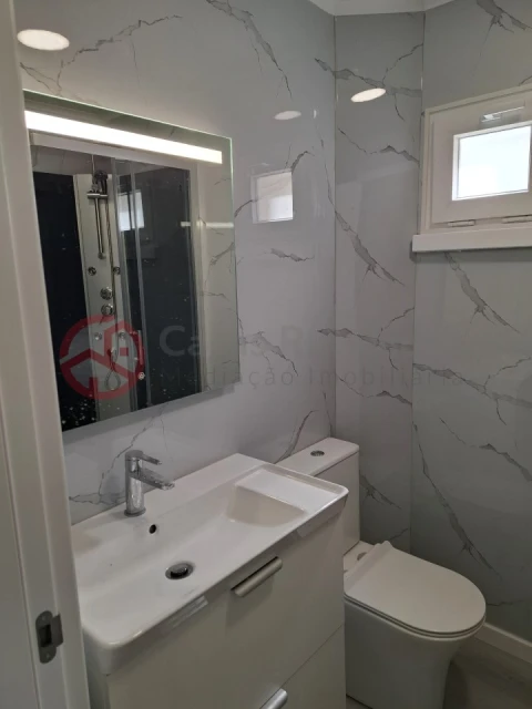 Apartamento T3 para Venda em Laranjeiro e Feijó