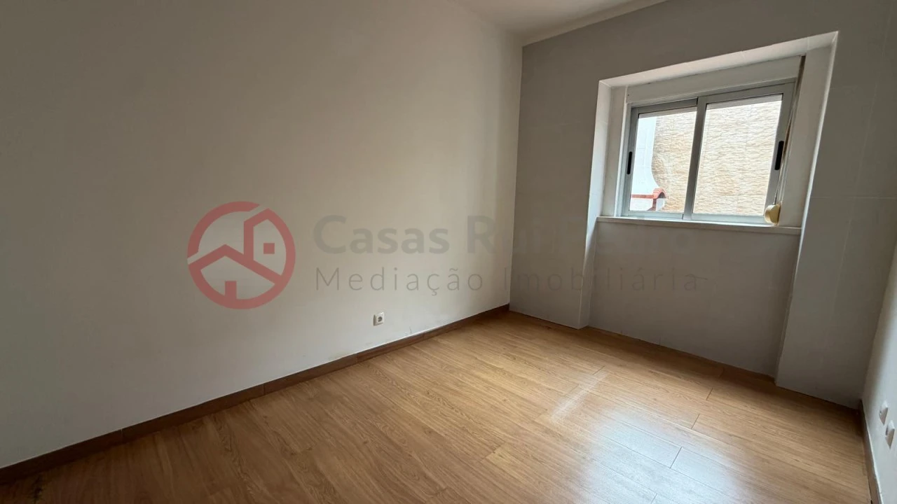 Apartamento T2 para Venda em Almada, Cova da Piedade, Pragal e Cacilhas Foto 19