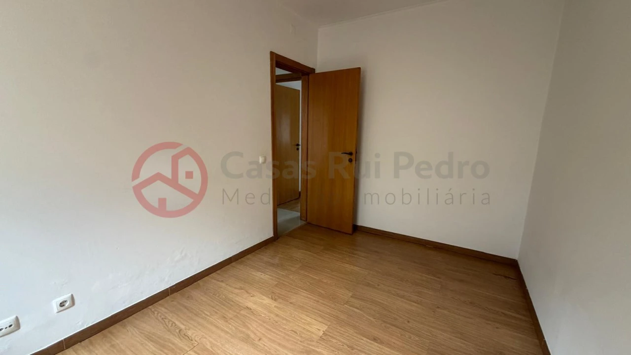 Apartamento T2 para Venda em Almada, Cova da Piedade, Pragal e Cacilhas Foto 21