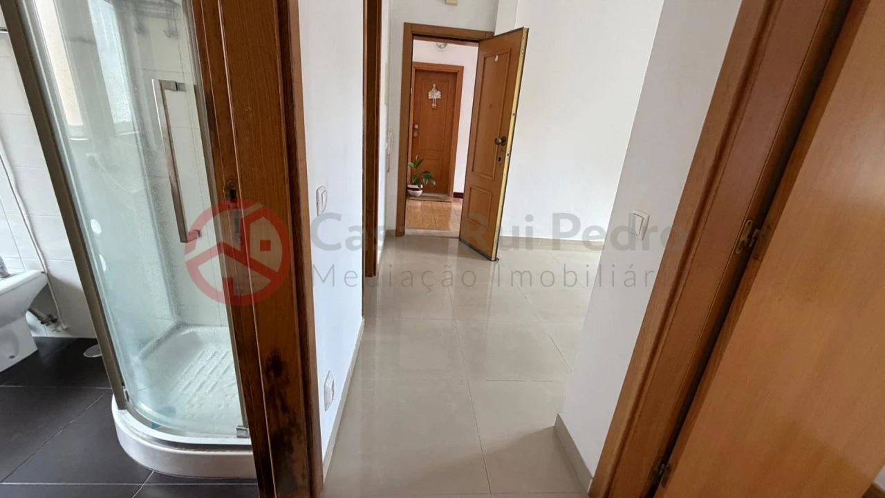 Apartamento T2 para Venda em Almada, Cova da Piedade, Pragal e Cacilhas Foto 24