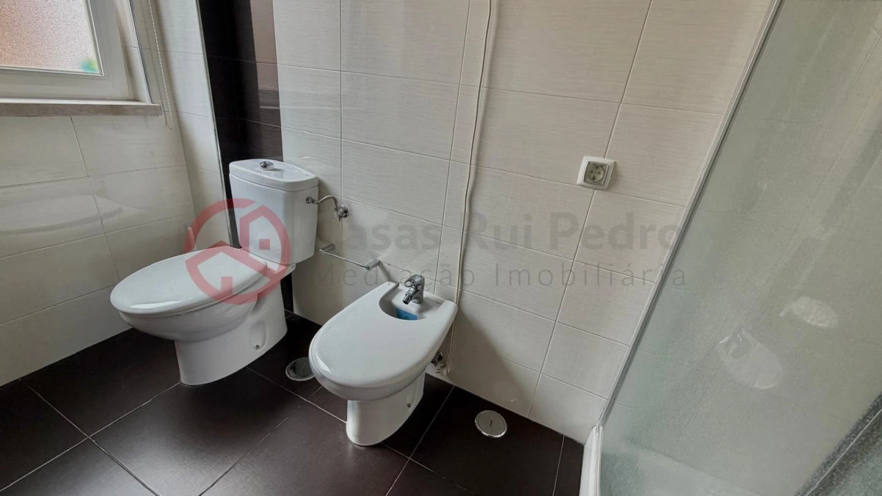 Apartamento T2 para Venda em Almada, Cova da Piedade, Pragal e Cacilhas Foto 28