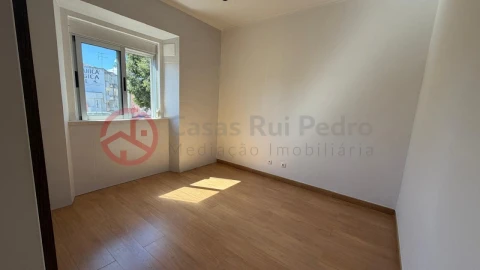 Apartamento T2 para Venda em Almada, Cova da Piedade, Pragal e Cacilhas