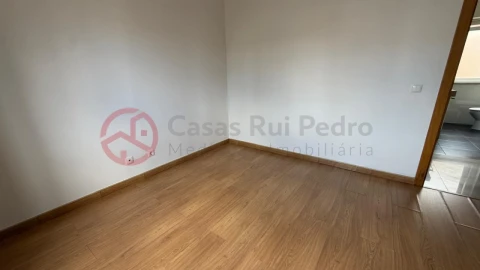 Apartamento T2 para Venda em Almada, Cova da Piedade, Pragal e Cacilhas