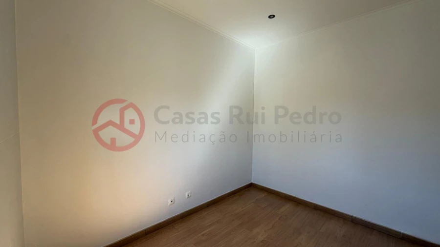 Apartamento T2 para Venda em Almada, Cova da Piedade, Pragal e Cacilhas Foto 17