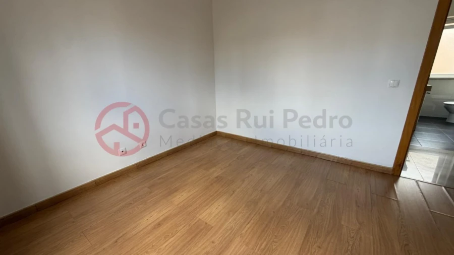 Apartamento T2 para Venda em Almada, Cova da Piedade, Pragal e Cacilhas Foto 20