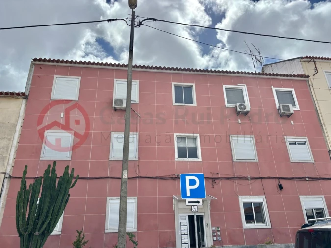 Apartamento T2 para Venda em Almada, Cova da Piedade, Pragal e Cacilhas Foto 2