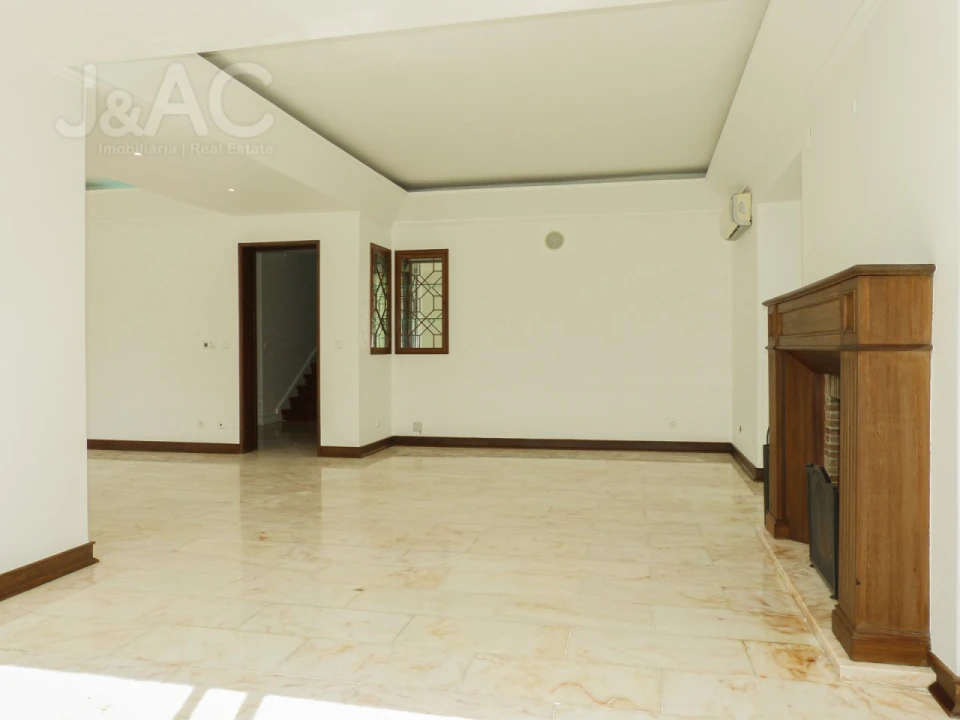 Moradia T6 para Arrendamento em Belém Foto 33