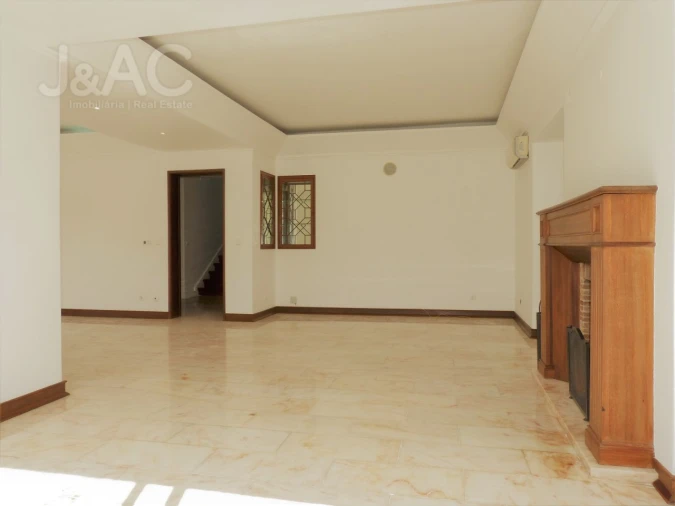Moradia T6 para Arrendamento em Belém Foto 31