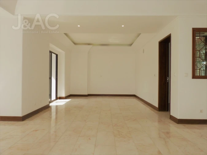 Moradia T6 para Arrendamento em Belém Foto 32