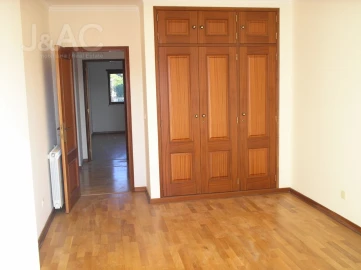 Apartamento T3 para Arrendamento em Cascais e Estoril