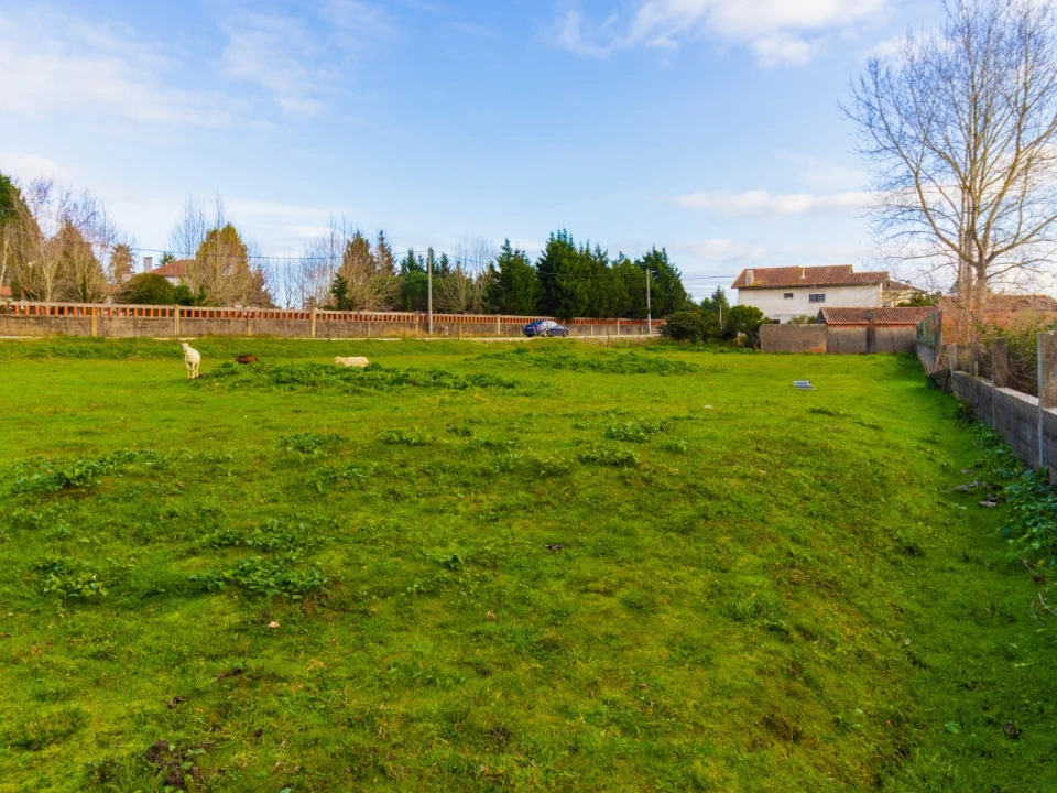 Terreno para Venda em Arazede Foto 1