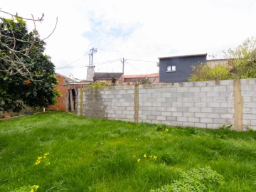 Moradia T3 para Venda em Portunhos e Outil