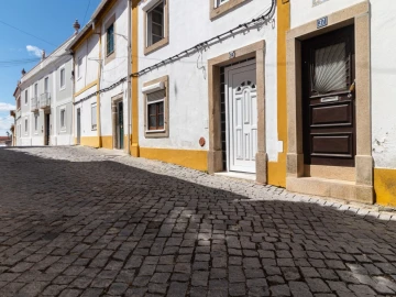Moradia T4 para Venda em Crato e Mártires, Flor da Rosa e Vale do Peso