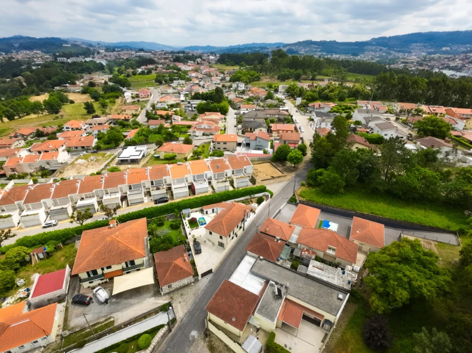 Moradia T4 para Venda em Vila das Aves Foto 40