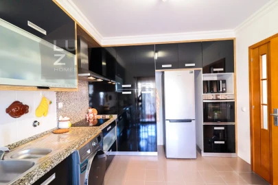 Moradia T3 para Venda em Odiaxere