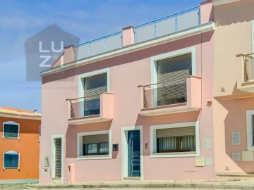 Moradia T3 para Venda em Odiaxere