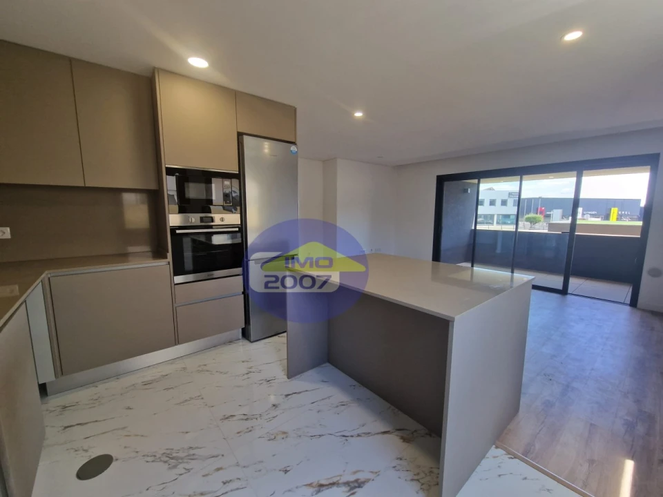 Apartamento T2 para Venda em Santa Maria da Feira, Travanca, Sanfins e Espargo Foto 2