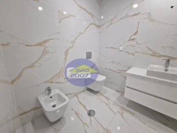 Apartamento T2 para Venda em Santa Maria da Feira, Travanca, Sanfins e Espargo