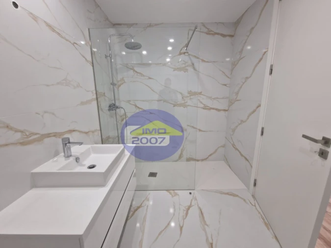 Apartamento T2 para Venda em Santa Maria da Feira, Travanca, Sanfins e Espargo Foto 5