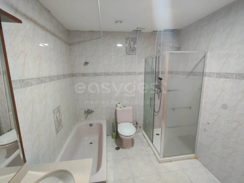 Apartamento T4 para Venda em Amora Foto 15