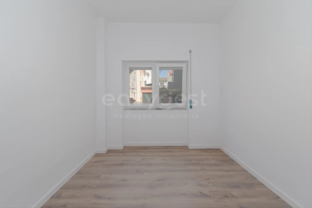 Apartamento T4 para Venda em Amora Foto 12