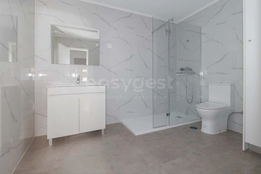 Apartamento T4 para Venda em Amora Foto 14