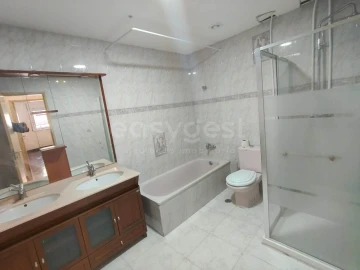 Apartamento T4 para Venda em Amora