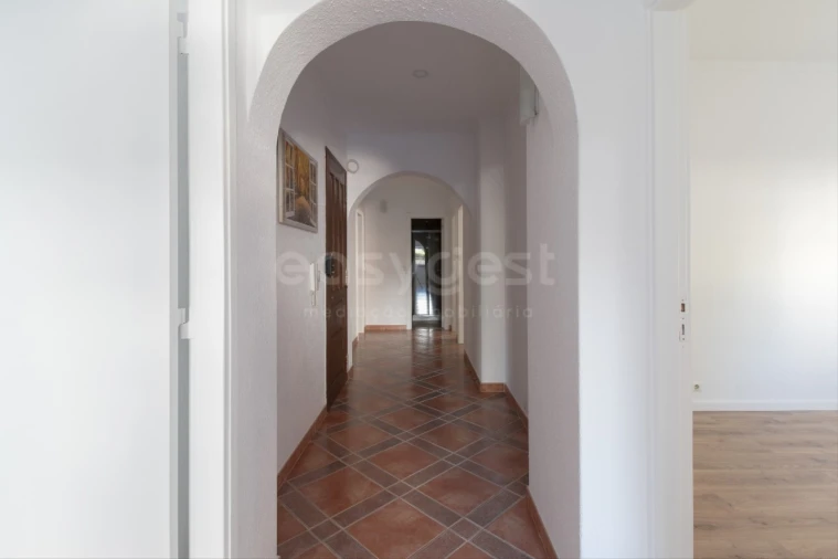 Apartamento T4 para Venda em Amora Foto 6