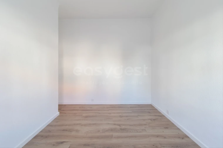 Apartamento T4 para Venda em Amora Foto 13