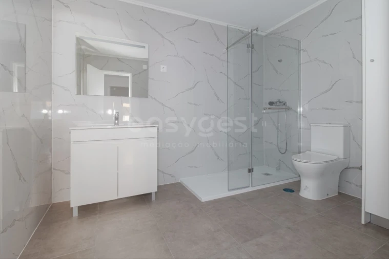 Apartamento T4 para Venda em Amora Foto 14