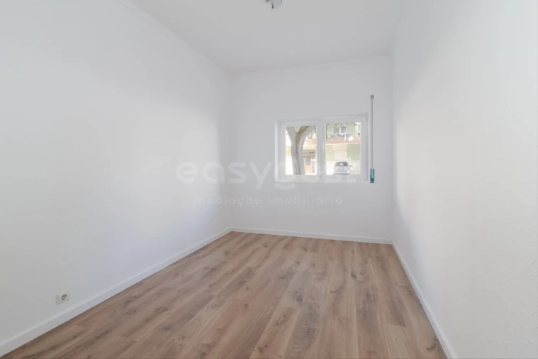 Apartamento T4 para Venda em Amora Foto 15