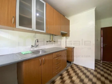 Apartamento T2 para Venda em Oeiras e São Julião da Barra, Paço de Arcos e Caxias