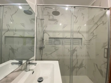 Apartamento T2 para Venda em Oeiras e São Julião da Barra, Paço de Arcos e Caxias