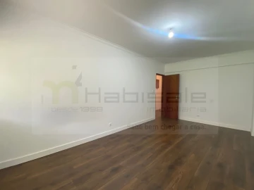 Apartamento T2 para Venda em Oeiras e São Julião da Barra, Paço de Arcos e Caxias