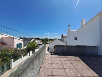 Moradia T6 para Venda em Caparica e Trafaria