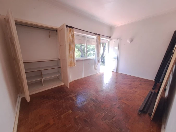 Moradia T6 para Venda em Caparica e Trafaria Foto 33