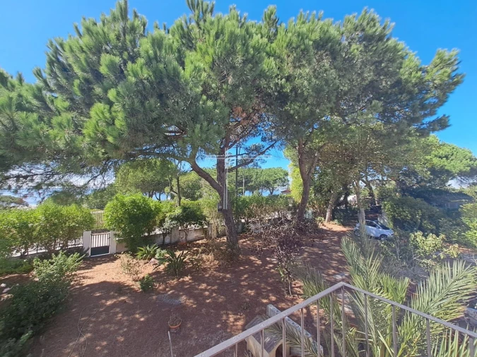 Moradia T6 para Venda em Caparica e Trafaria Foto 59